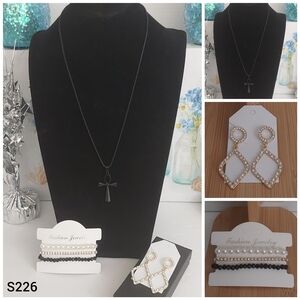 Ladies Necklace Sets (S226)